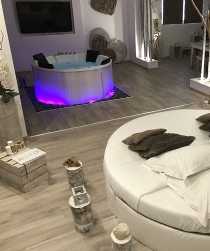 Suite avec jacuzzi privé à Millam